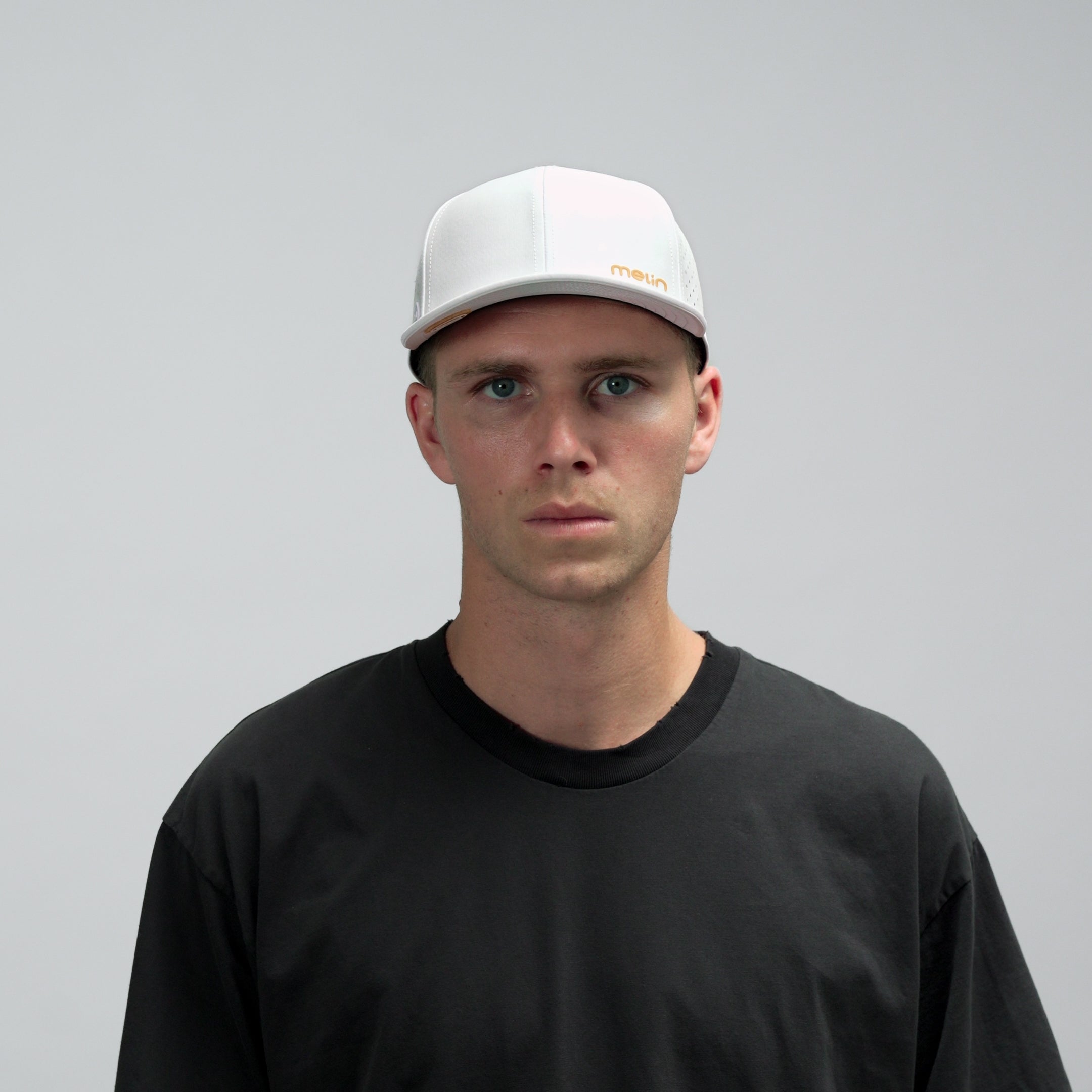 Compass Hydro - White / Gum (AYNV)